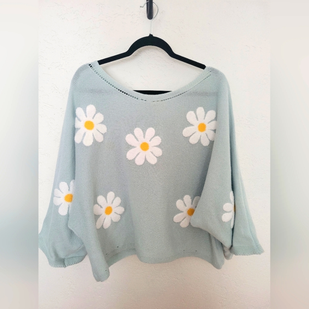 BiBi Baby Blue Lightweight Daisy Sweater  Size L
